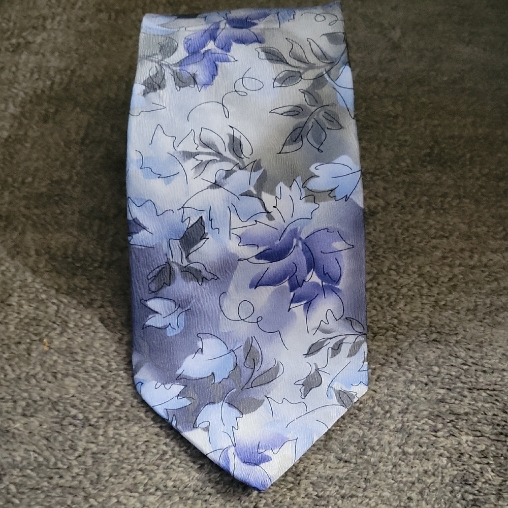 Floral Blue and Gray Men's Tie